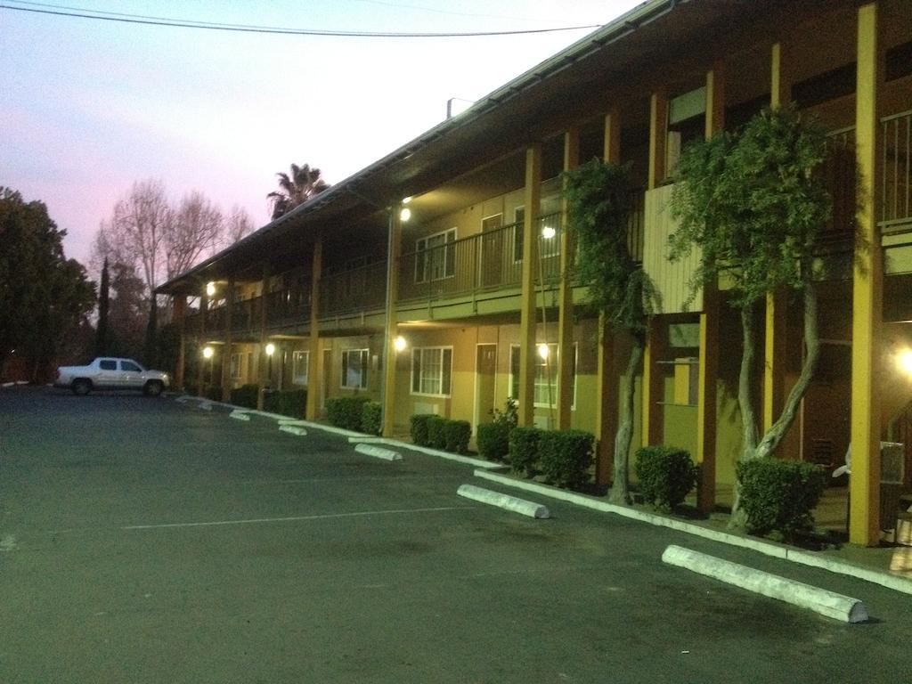 Parkside Inn Fresno Exterior foto